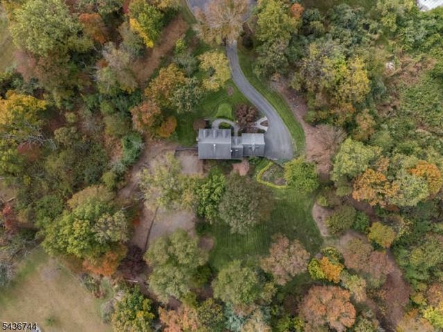 11 Doe Run, Franklin Twp., NJ 08867