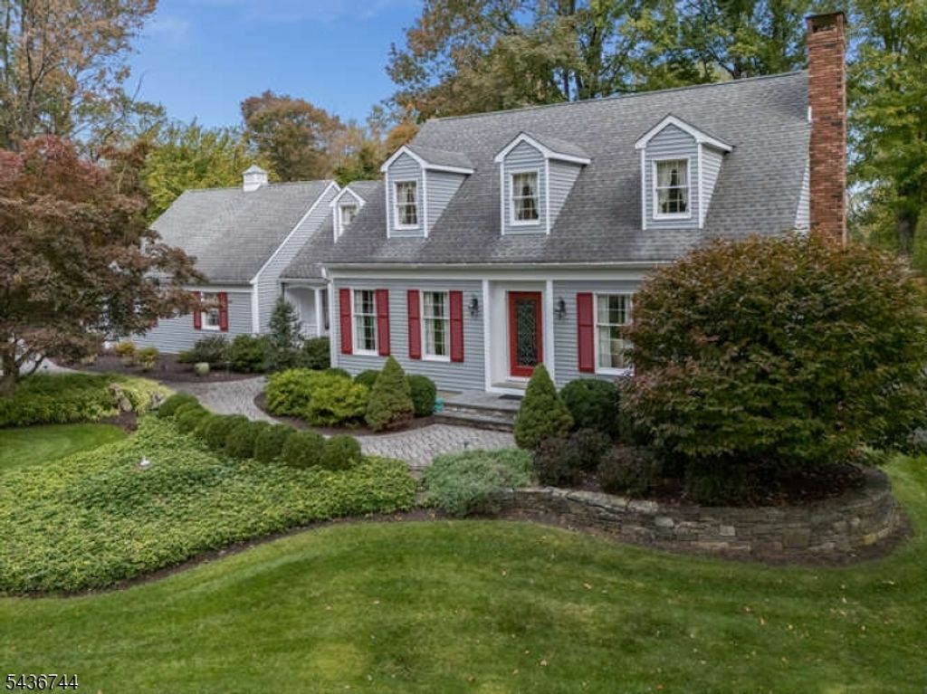 11 Doe Run, Franklin Twp., NJ 08867