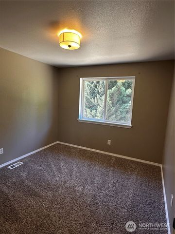8609 146th st ct e, Puyallup, WA 98375