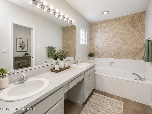 721 Hyannie Street NE, Palm Bay, FL 32907