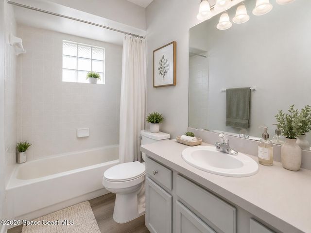 721 Hyannie Street NE, Palm Bay, FL 32907