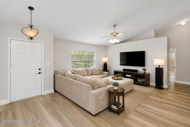 721 Hyannie Street NE, Palm Bay, FL 32907