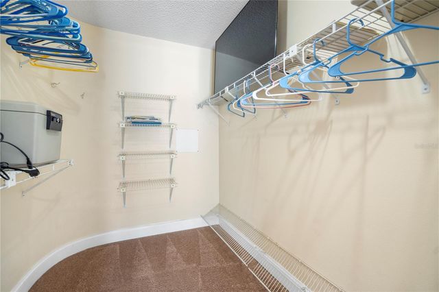 1511 KYLE COURT, Valrico, FL 33596