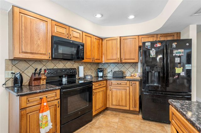 1511 KYLE COURT, Valrico, FL 33596