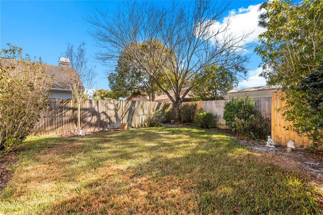 1511 KYLE COURT, Valrico, FL 33596