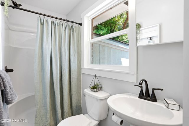 1307 S 7th Street, Wilmington, NC 28401