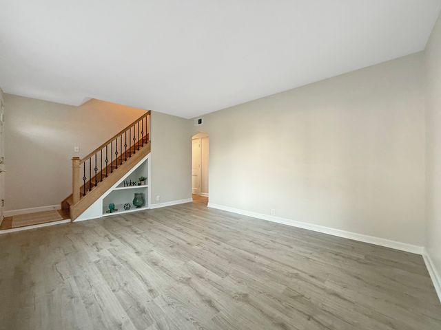 405 E Prairie Avenue, Lombard, IL 60148