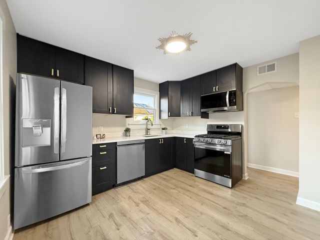 405 E Prairie Avenue, Lombard, IL 60148