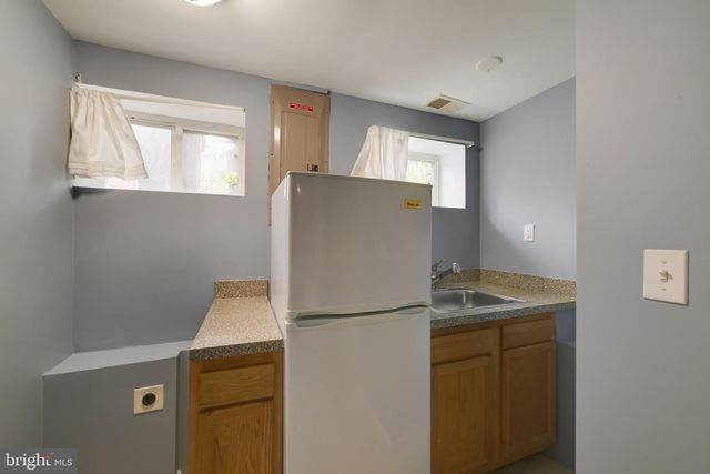 764 13TH ST SE, Washington, DC 20003
