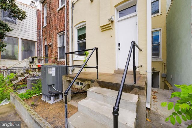 764 13TH ST SE, Washington, DC 20003