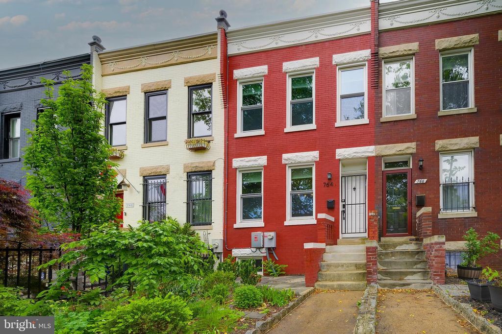 764 13TH ST SE, Washington, DC 20003