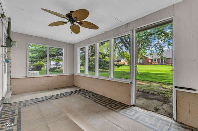 1027 E Logan Street, Brownsburg, IN 46112
