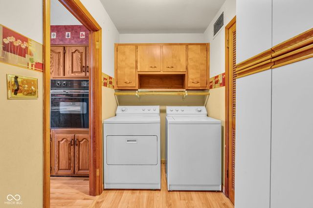 1027 E Logan Street, Brownsburg, IN 46112