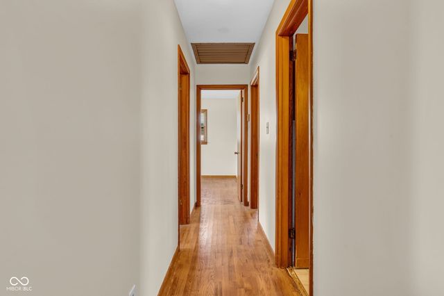 1027 E Logan Street, Brownsburg, IN 46112