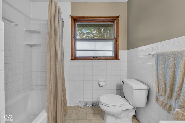 1027 E Logan Street, Brownsburg, IN 46112