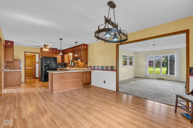 1027 E Logan Street, Brownsburg, IN 46112