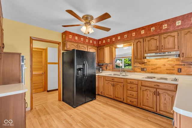 1027 E Logan Street, Brownsburg, IN 46112