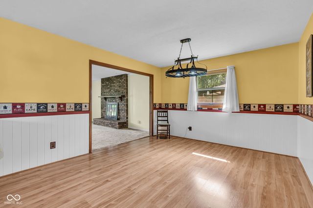 1027 E Logan Street, Brownsburg, IN 46112