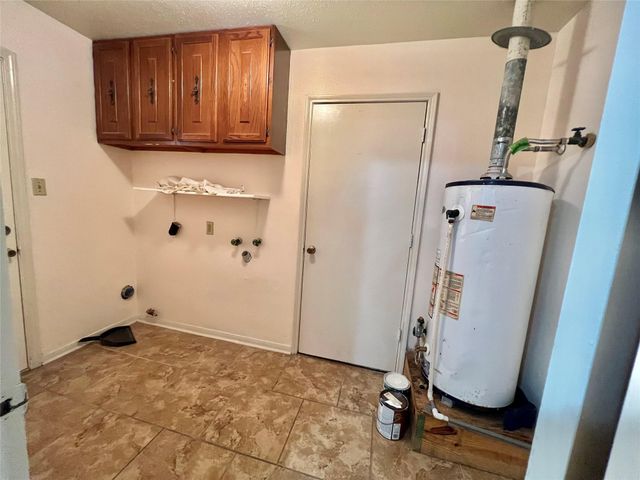 12614 Hunting Briar Drive, Houston, TX 77099