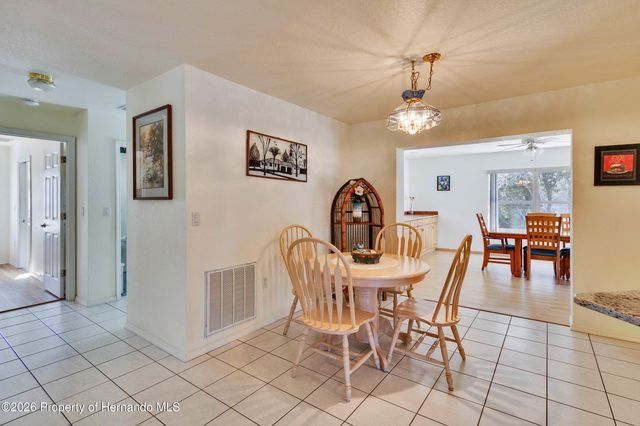 7095 Blackbird Avenue, Weeki Wachee, FL 34613