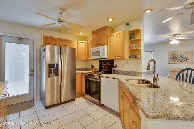 7095 Blackbird Avenue, Weeki Wachee, FL 34613