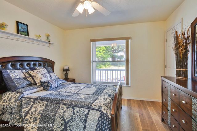 7095 Blackbird Avenue, Weeki Wachee, FL 34613