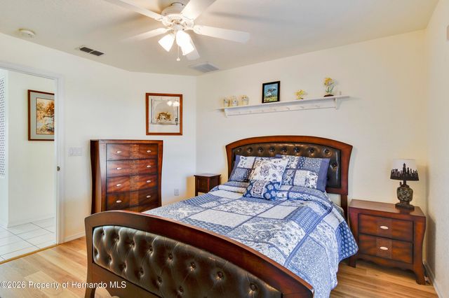 7095 Blackbird Avenue, Weeki Wachee, FL 34613