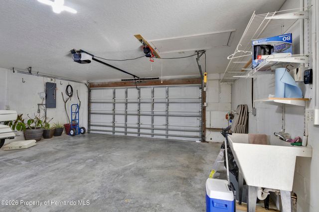 7095 Blackbird Avenue, Weeki Wachee, FL 34613