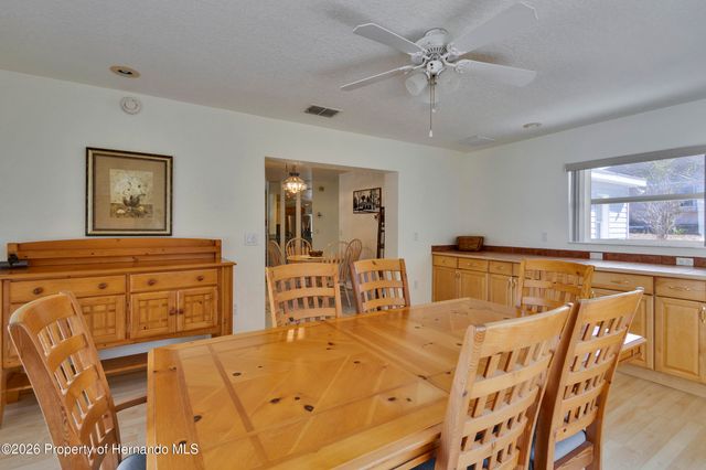 7095 Blackbird Avenue, Weeki Wachee, FL 34613