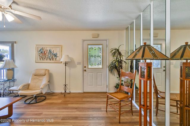 7095 Blackbird Avenue, Weeki Wachee, FL 34613