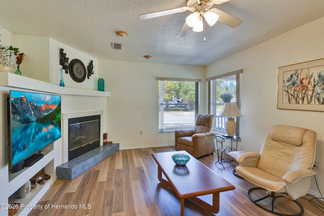 7095 Blackbird Avenue, Weeki Wachee, FL 34613