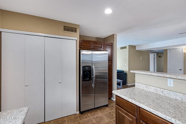 1127 W GROVERS Avenue, Phoenix, AZ 85023