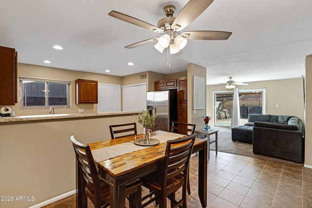 1127 W GROVERS Avenue, Phoenix, AZ 85023