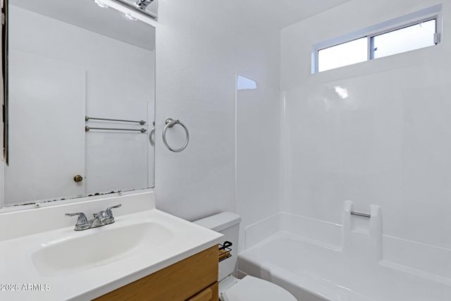 1127 W GROVERS Avenue, Phoenix, AZ 85023