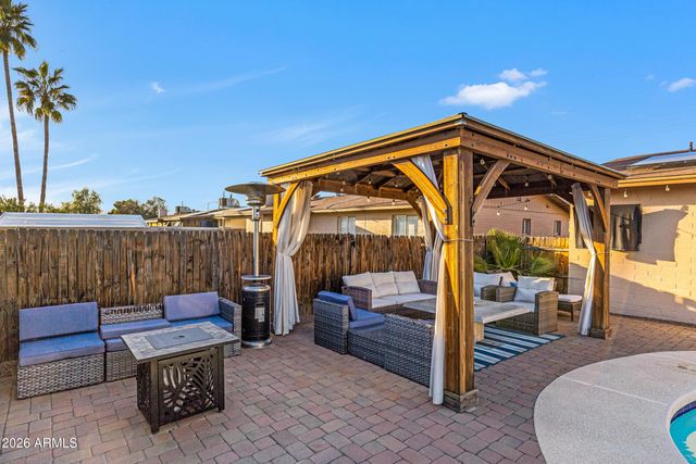 1127 W GROVERS Avenue, Phoenix, AZ 85023