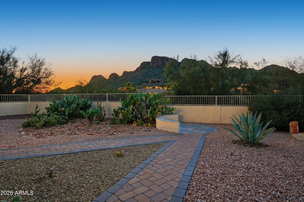 Image 39 of property listing at 10150 E Rising Sun Pl Place, Gold Canyon, AZ 85118