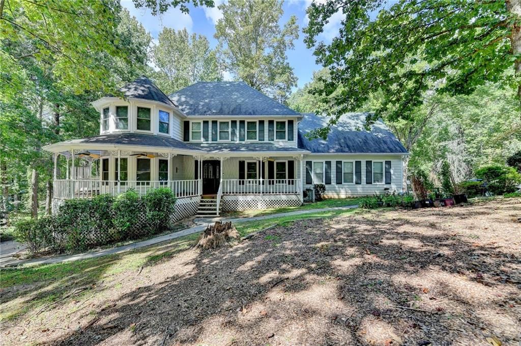 402 W Leslie Court, Woodstock, GA 30188