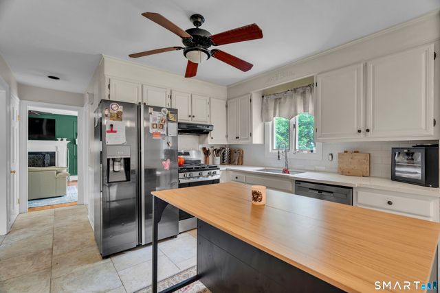 37 Woodside Drive, Branford, CT 06405
