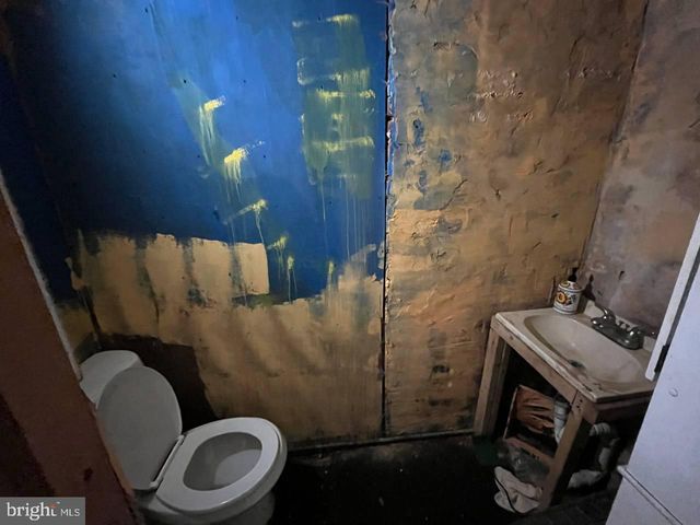 2256 N BROAD ST, Philadelphia, PA 19132