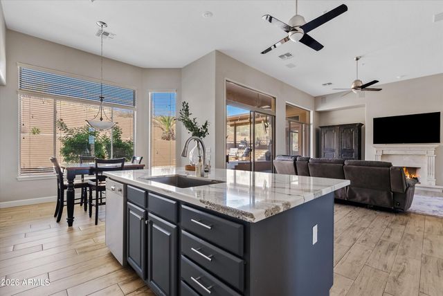 549 E MOUNTAIN SAGE Drive, Phoenix, AZ 85048