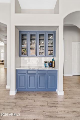 549 E MOUNTAIN SAGE Drive, Phoenix, AZ 85048