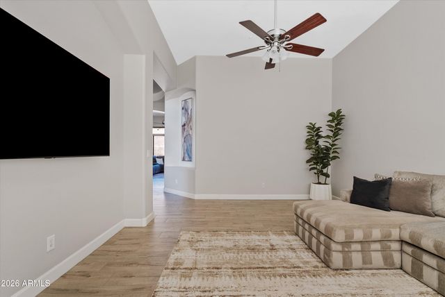 549 E MOUNTAIN SAGE Drive, Phoenix, AZ 85048