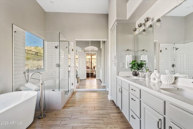 549 E MOUNTAIN SAGE Drive, Phoenix, AZ 85048