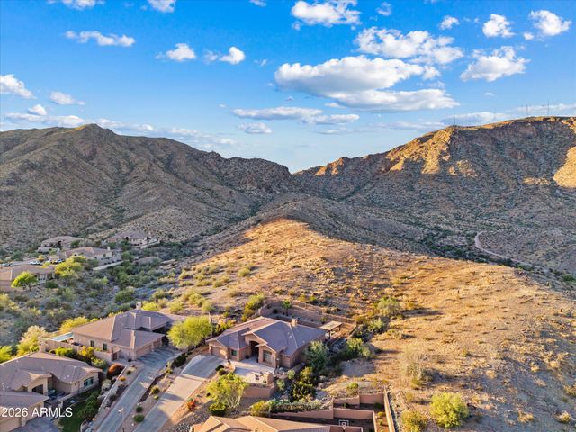 549 E MOUNTAIN SAGE Drive, Phoenix, AZ 85048