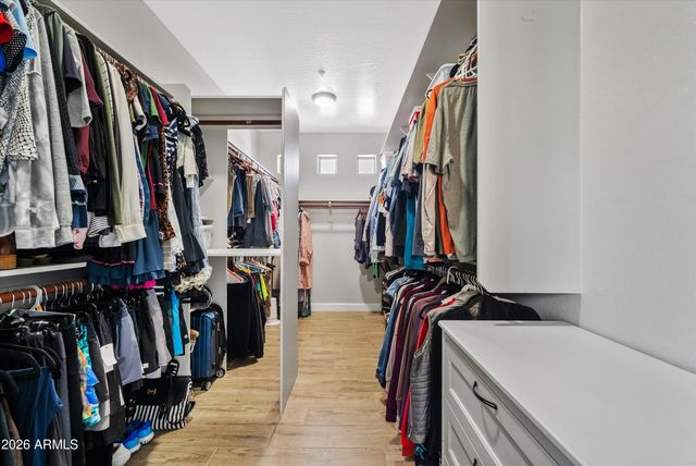 549 E MOUNTAIN SAGE Drive, Phoenix, AZ 85048