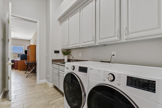 549 E MOUNTAIN SAGE Drive, Phoenix, AZ 85048