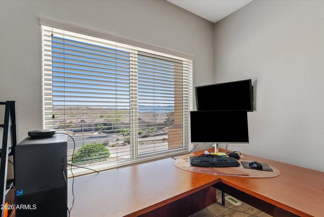 549 E MOUNTAIN SAGE Drive, Phoenix, AZ 85048