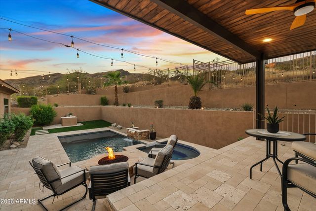 549 E MOUNTAIN SAGE Drive, Phoenix, AZ 85048