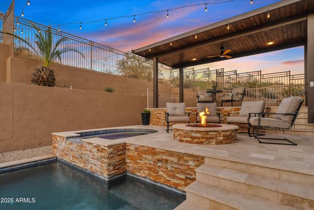 549 E MOUNTAIN SAGE Drive, Phoenix, AZ 85048