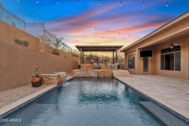 549 E MOUNTAIN SAGE Drive, Phoenix, AZ 85048